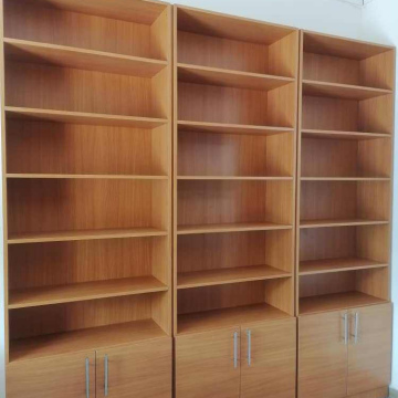 Armoires trois compartiments pour les boutiques 